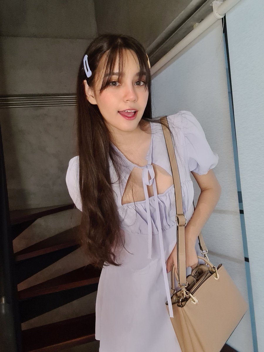 bella isabelleharis สาวน้อยตัวเล็ก โชว์อก คอนเทนต์ชวนเสียว 18+ 28