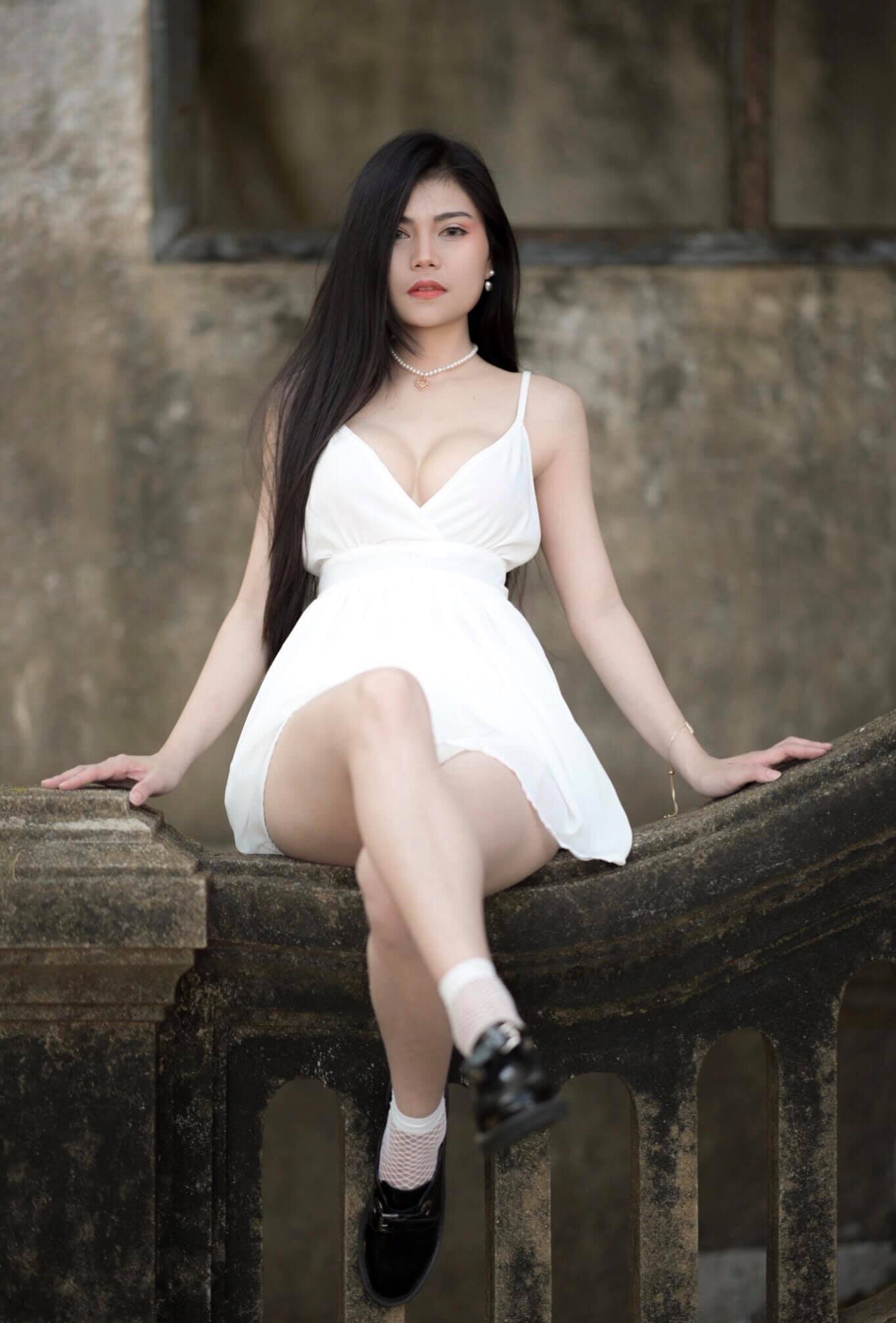 น้องแอม amam7078 สาวสวยสุดเซ็กซี่ ก้นขาวอวบ ไฟหน้าอันใหญ่มหึมา 11