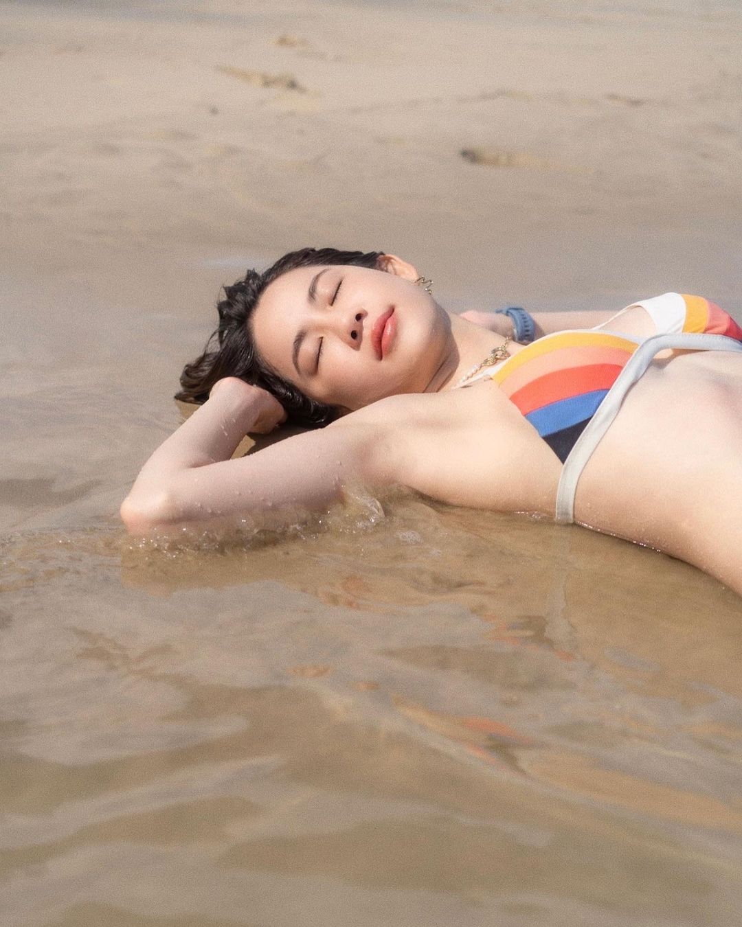 พลอย ภัทรากร ดาราสาว เซ็กซี่ ภาพเซ็ตชุดว่ายน้ำบิกินี่ โชว์หุ่น สุดแซ่บ 22