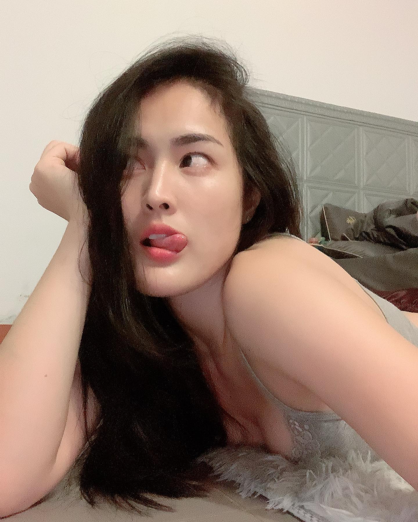 ซันตั๋ง เพชรัตน์ นางแบบ เซ็กซี่ นมสวย การันตีโดย FHM และ PLAYBOY 74