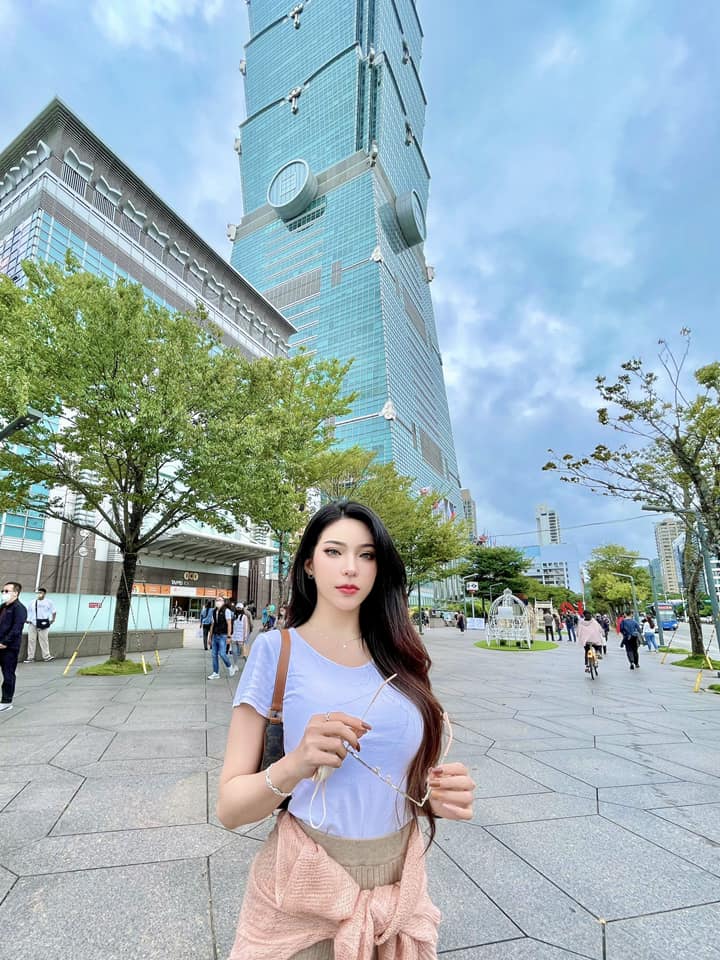 แจกวาร์ป เจเน็ท กนกวรรณ สาวลูกครึ่ง พริตตี้ ตัวท็อปของวงการ 47