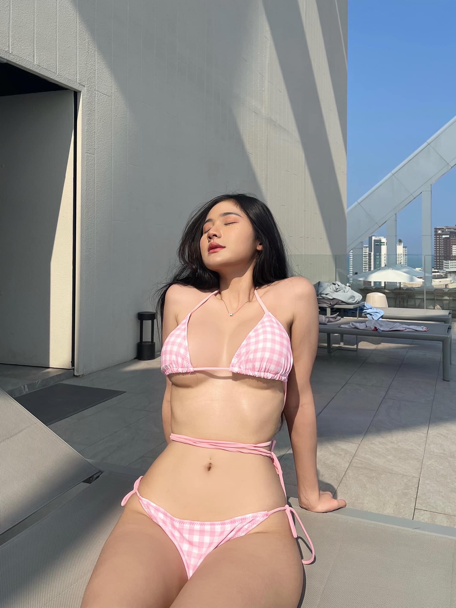 เปิดวาร์ป ตูนลี่ ณัฐนันท์ นางแบบ หน้าสวย แซ่บเกินต้าน 20