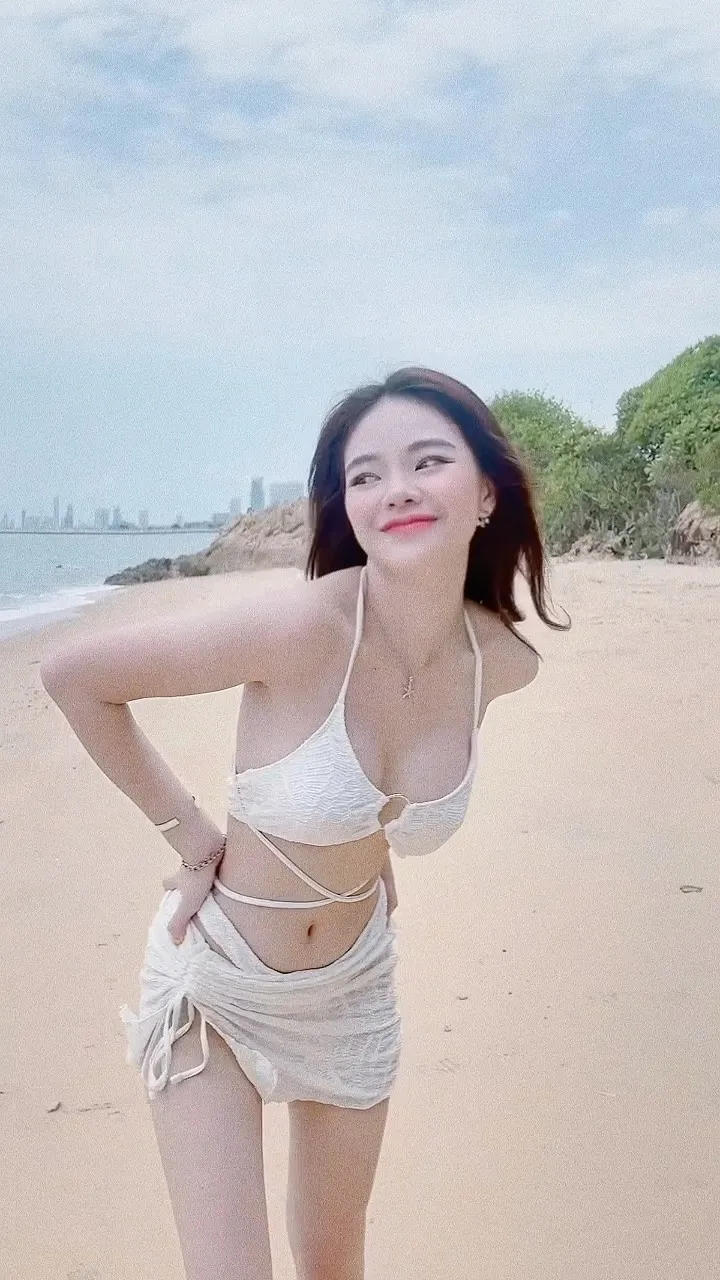 มายด์ ชนิกานต์ ดีกรีนางเอก MV หุ่นเซ็กซี่ งานดี ความสามารถเป๊ะเว่อร์ 22