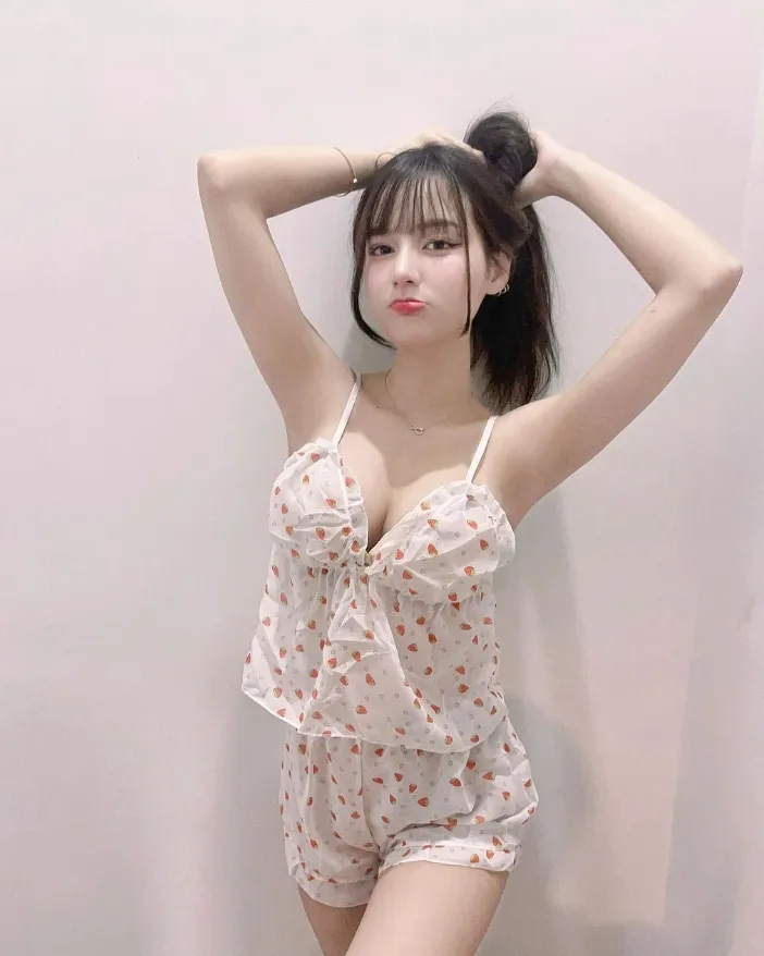 โดนัท วรานิษฐ์ เน็ตไอดอล สายยั่ว ผลงาน Only Fans สุดเร้าร้อน 21