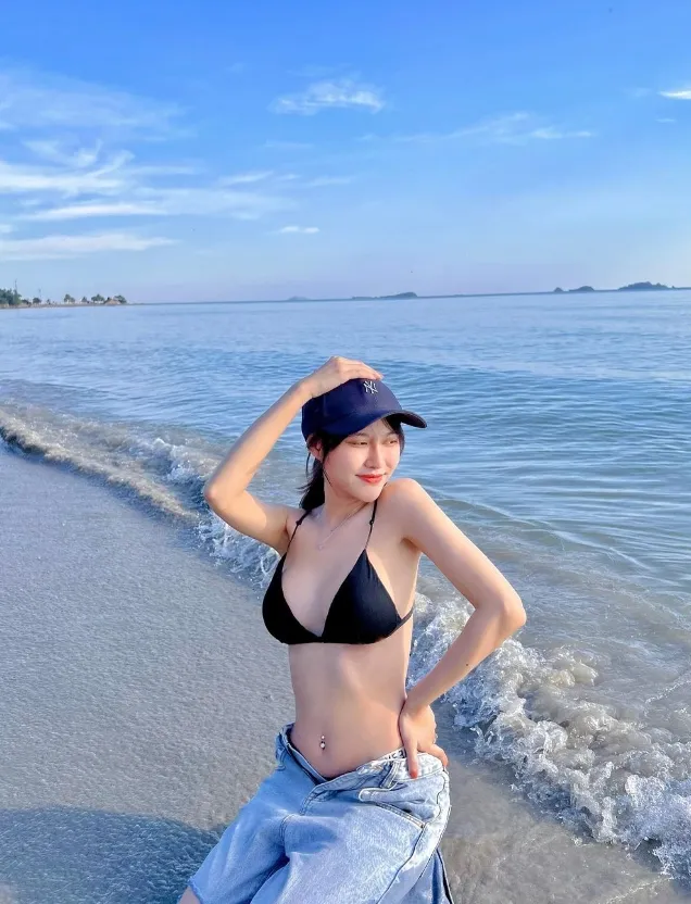เฟิร์น ชลลดา สาวหน้าม้า อกใหญ่สะท้าน ผลงานเด่นเว่อร์ บน onlyfans 22