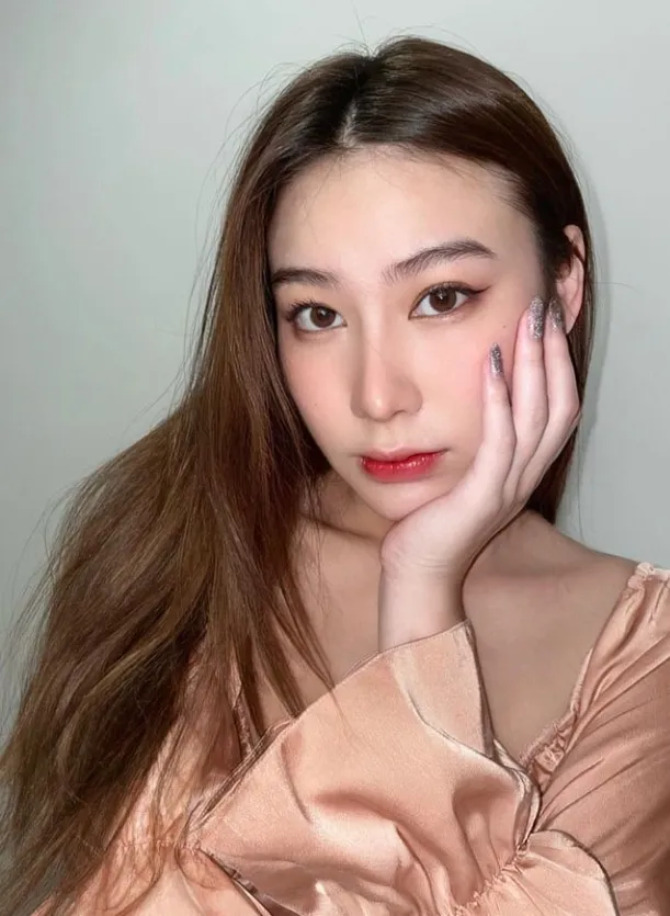 น้องเบนซ์ บีน่า เน็ตไอดอล สาย 18+ ขาวสุดใจ ผลงาน เสียวซี๊ด 8