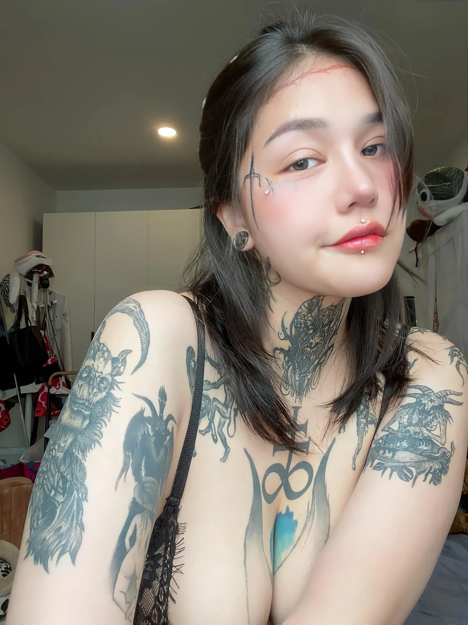 น้องมุก Itsmukkk ดาวดัง onlyfans นางฟ้ารอยสัก สาวอวบ หุ่นแซ่บ 18+ 14