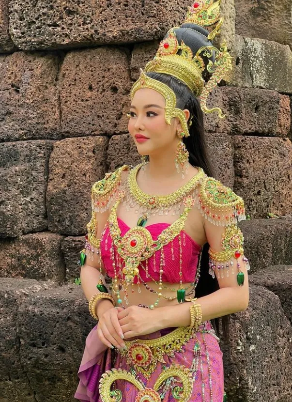 ลิลลี่ เหงียน ไฮโซสาวสวย คนดังจากโหนกระแส สวยเซ็กซี่ หุ่นแซ่บสุดปัง 2