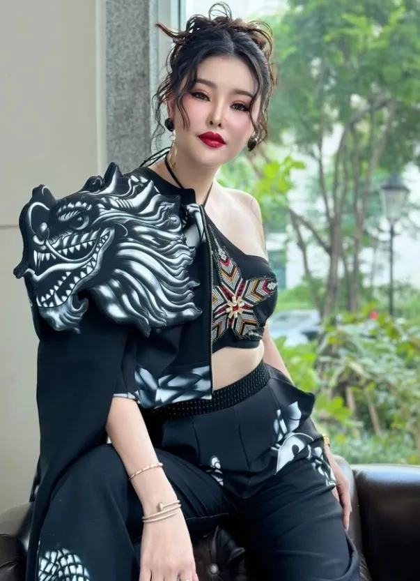 ลิลลี่ เหงียน ไฮโซสาวสวย คนดังจากโหนกระแส สวยเซ็กซี่ หุ่นแซ่บสุดปัง 4