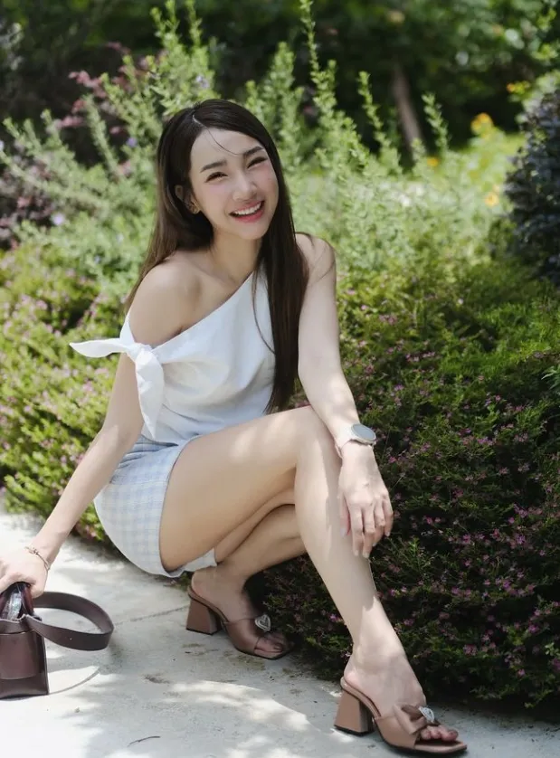 ตุ๊ดตู่ โหนกระแส ครีเอเตอร์ สาวสวย หุ่นเซ็กซี่ พร้อมรอยยิ้ม ขยี้ใจหนุ่มๆ 17