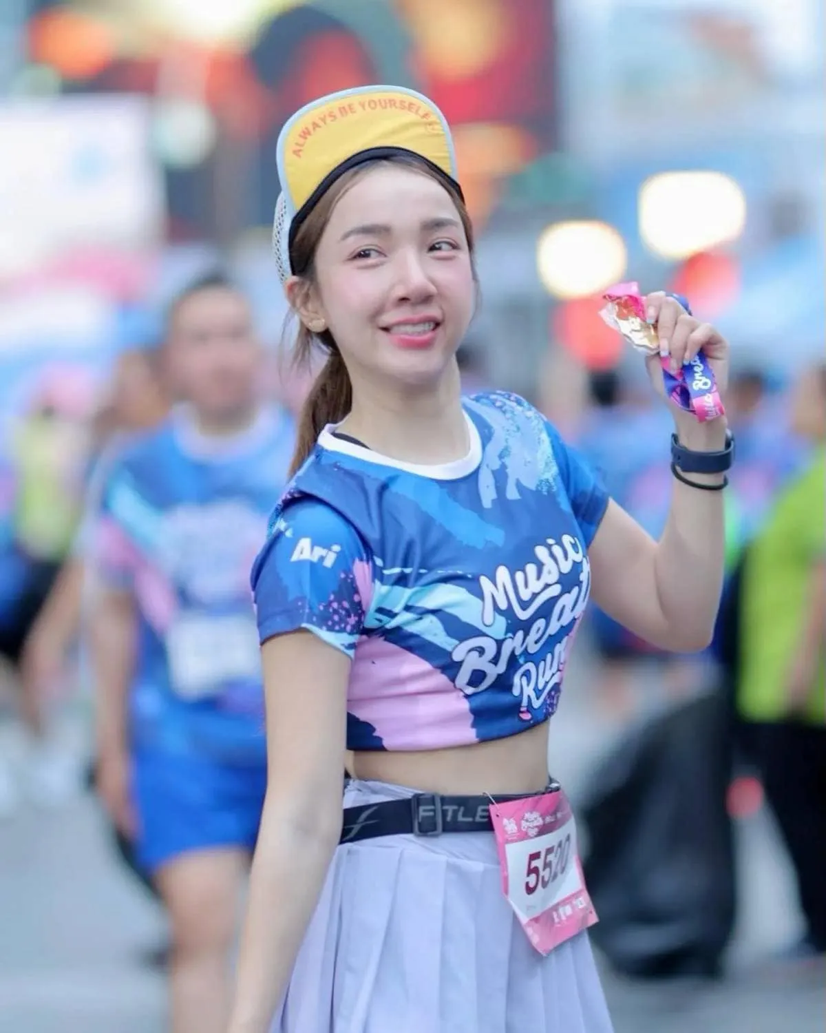 ตุ๊ดตู่ โหนกระแส ครีเอเตอร์ สาวสวย หุ่นเซ็กซี่ พร้อมรอยยิ้ม ขยี้ใจหนุ่มๆ 2