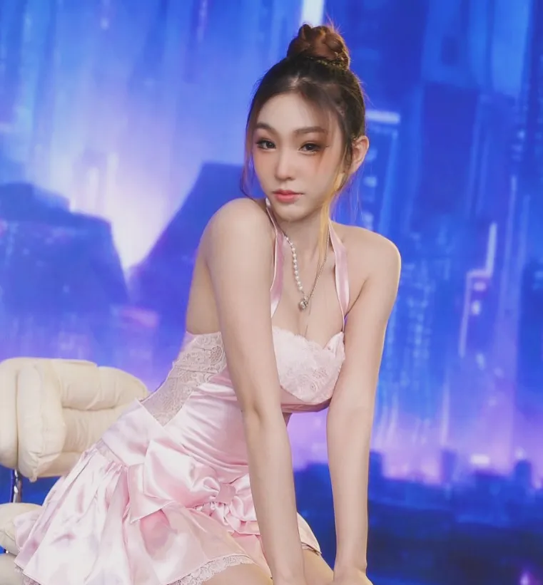 เปิดวาร์ป นุชโนห์ นุชธนิชา สาววิศวะคอม จากสงครามส่งด่วน สวย แซ่บ หุ่นดี มีเสน่ห์ 25